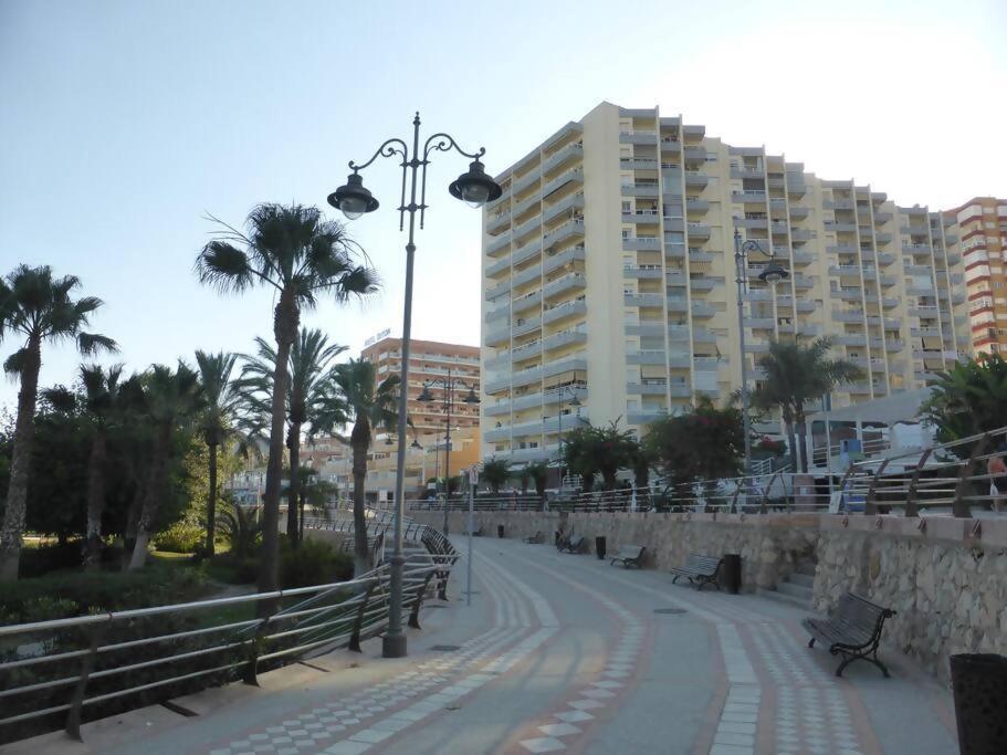 Estudio Miramar. Primera linea playa. Amazing views! Benalmadena Bagian luar foto