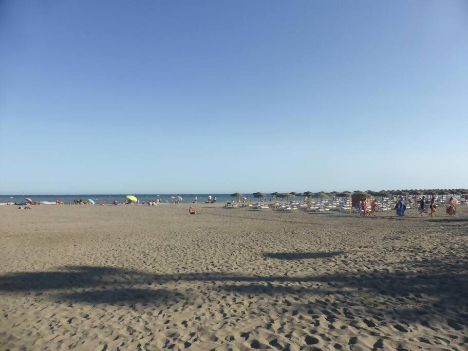 Estudio Miramar. Primera linea playa. Amazing views! Benalmadena Bagian luar foto