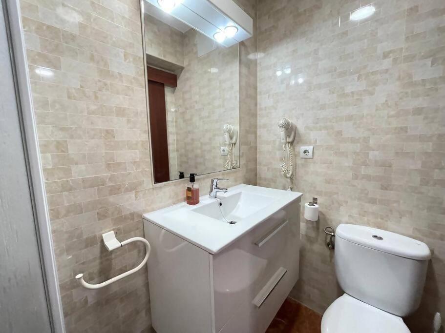 Estudio Miramar. Primera linea playa. Amazing views! Benalmadena Bagian luar foto