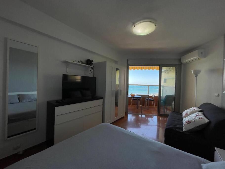 Estudio Miramar. Primera linea playa. Amazing views! Benalmadena Bagian luar foto