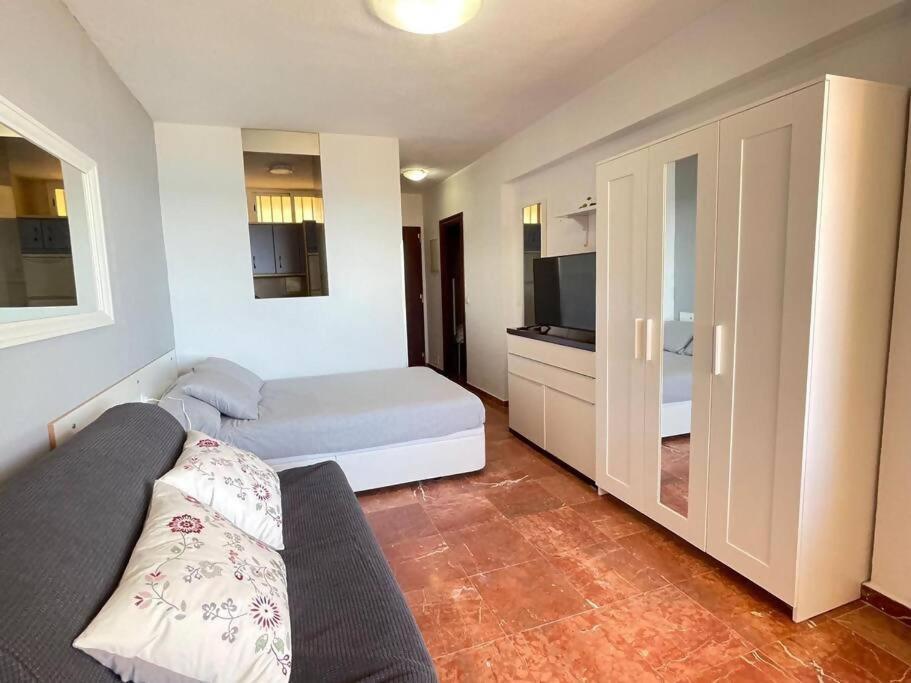 Estudio Miramar. Primera linea playa. Amazing views! Benalmadena Bagian luar foto